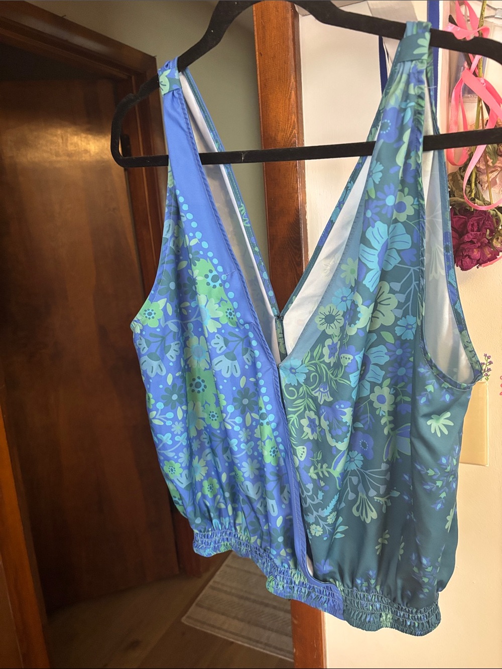NATURAL LIFE Blue and Green Floral Sleeveless Top